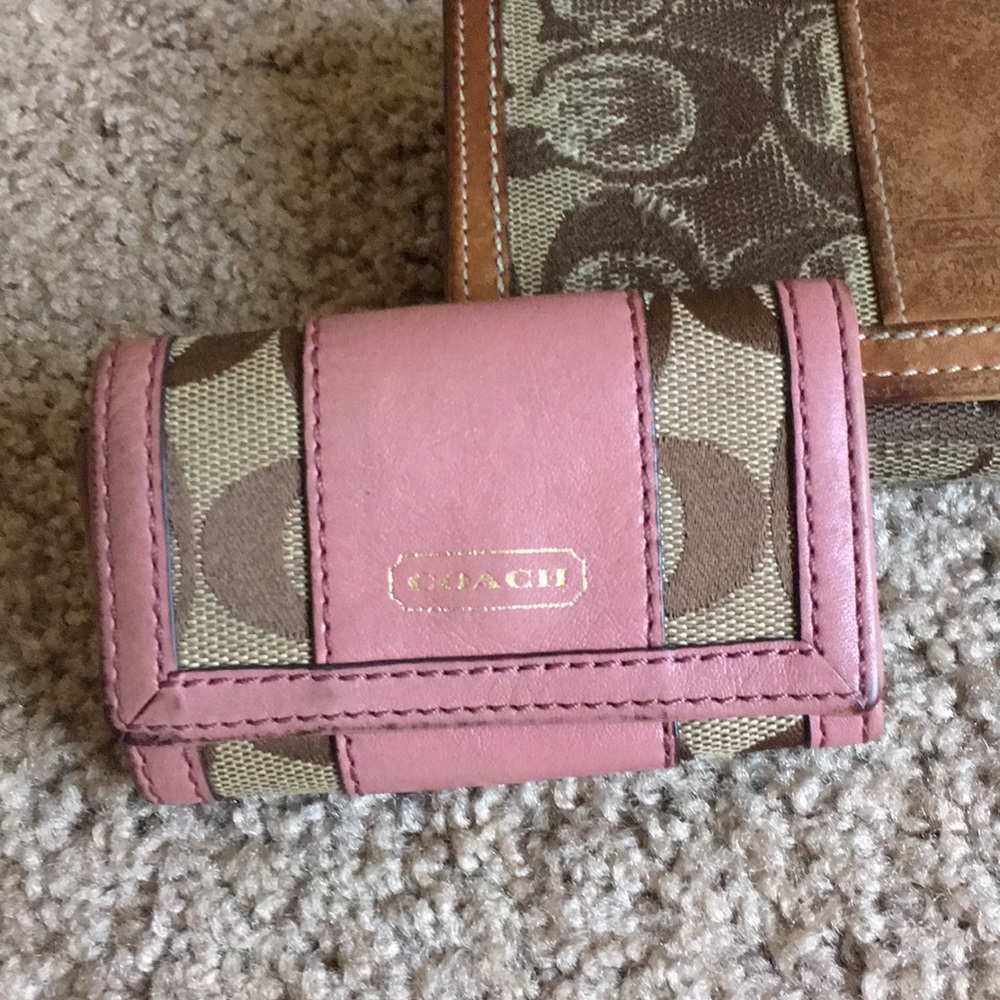 Coach Wallet & Key Holder - Authentic - Picture 2 of 8